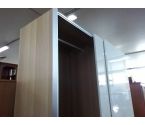 ARMOIRE 2P COULISSANTES AVEC PENDERIES ET RANGEMENT (H240)
