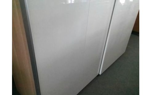 ARMOIRE 2P COULISSANTES AVEC PENDERIES ET RANGEMENT (H240)