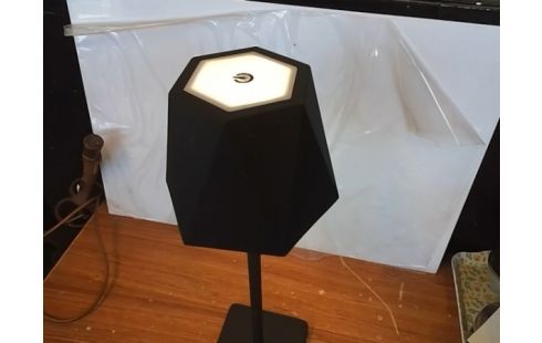 LAMPE A POSER LED (SANS CHARGEUR)