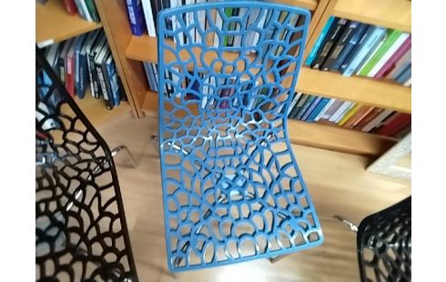 CHAISE Ajouree moderne