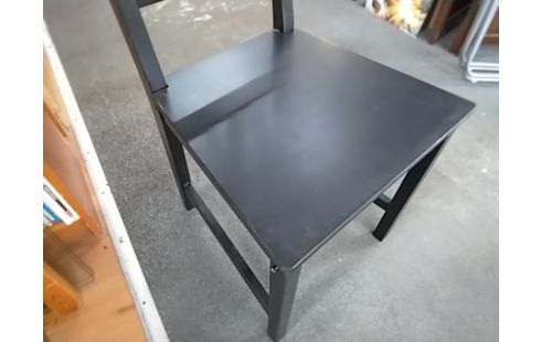 CHAISE Noire ikea